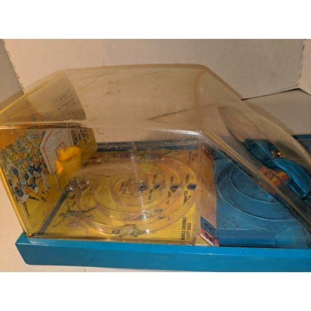 Vintage 1977 Empire Basketball Pinball Handheld Game Snap 'n Spin Arcade